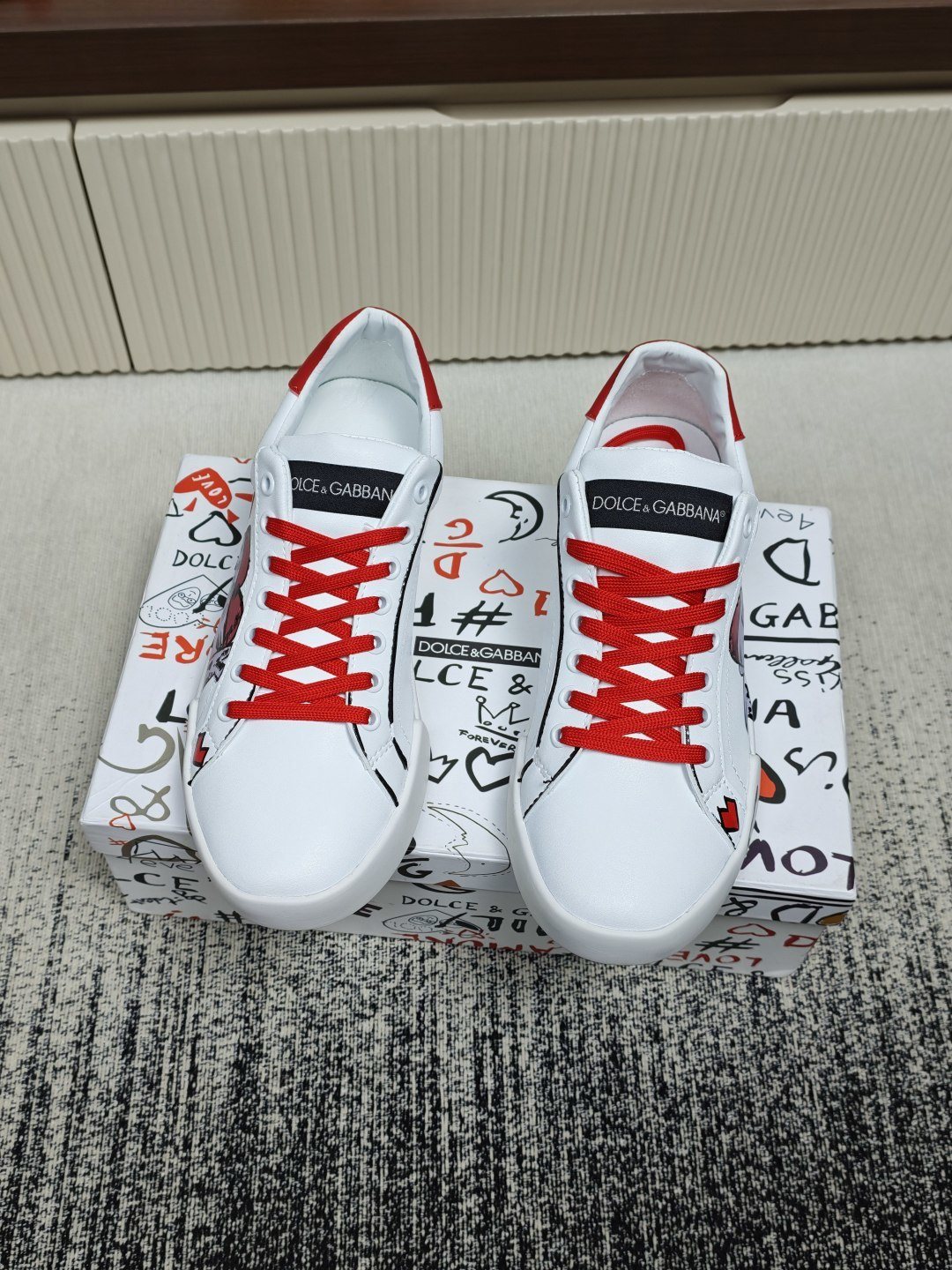 Dolce & Gabbana Graphic Low-Top Sneakers